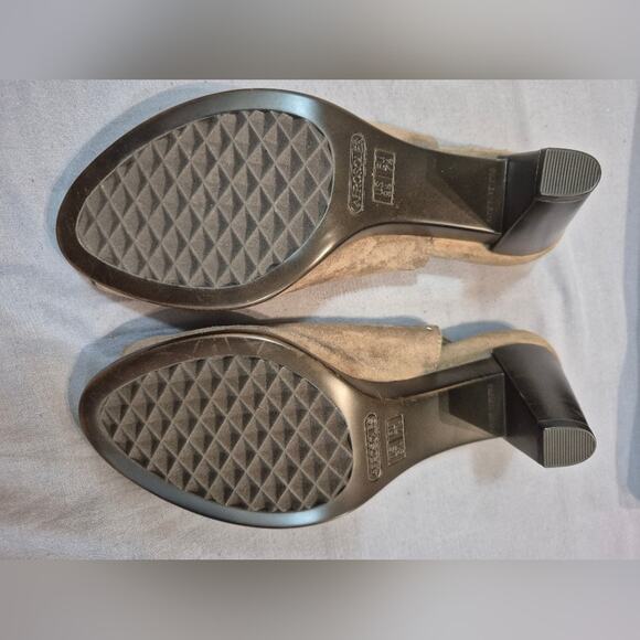 AEROSOLES Tan Suede Mules with Studs | Size 9.5 - Picture 3 of 9